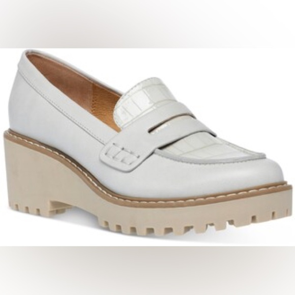 Women’s DOLCE VITA Rocki Lug sole wedge loafers- Size 8